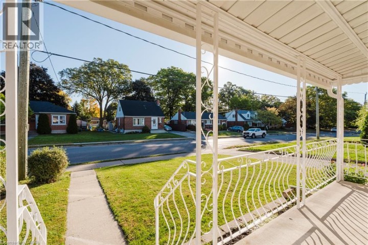 Photo 3 at 48 Christopher Drive, Cambridge