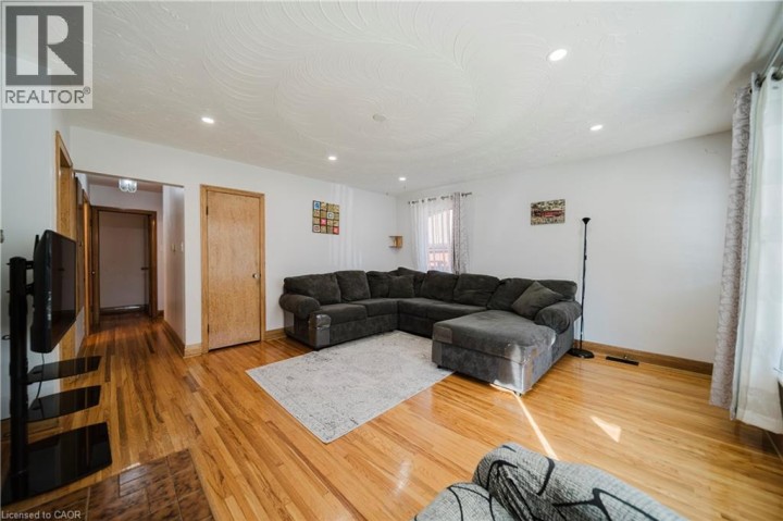 Photo 5 at 48 Christopher Drive, Cambridge