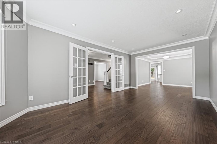 Photo 8 at 163 Glenvalley Drive, Cambridge