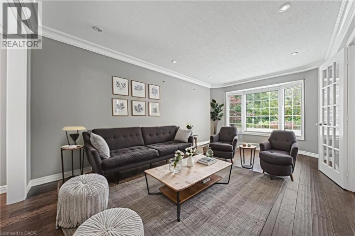 Photo 6 at 163 Glenvalley Drive, Cambridge