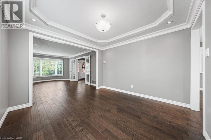 Photo 9 at 163 Glenvalley Drive, Cambridge