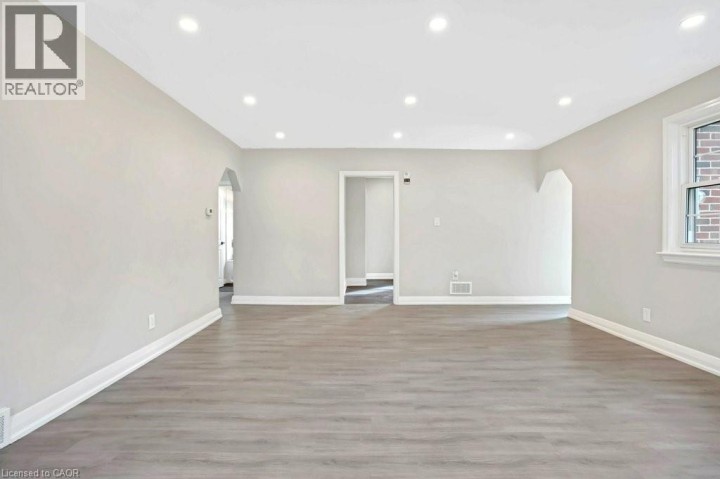 Photo 13 at 43 Dudhope Avenue, Cambridge