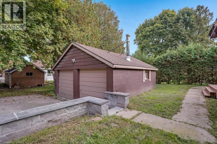 Photo 6 at 43 Dudhope Avenue, Cambridge