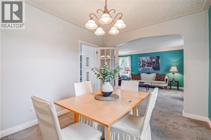 Photo 10 at 22 Wayne Drive, Brantford