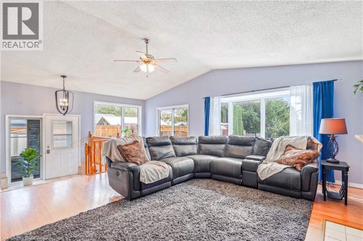 Photo 22 at 22 Wayne Drive, Brantford