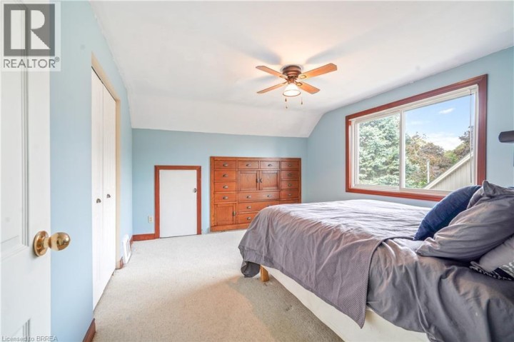 Photo 24 at 22 Wayne Drive, Brantford