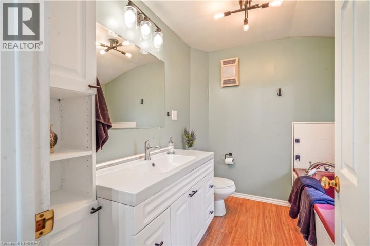 Photo 28 at 22 Wayne Drive, Brantford