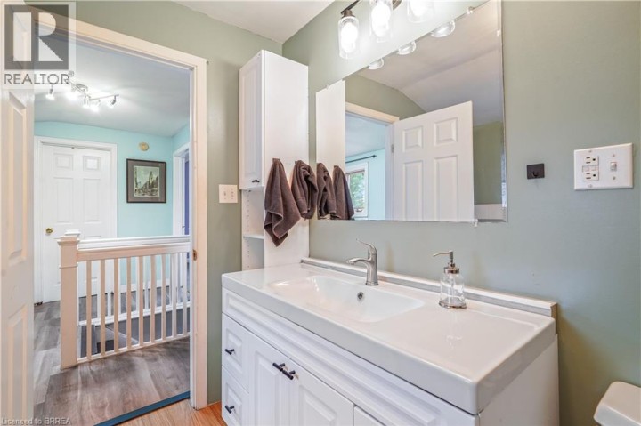 Photo 29 at 22 Wayne Drive, Brantford