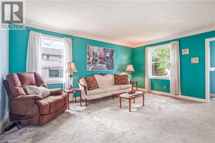 Photo 7 at 22 Wayne Drive, Brantford