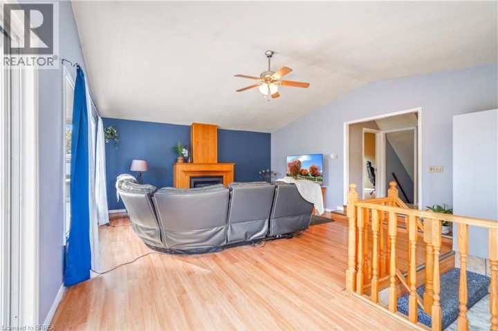 Photo 20 at 22 Wayne Drive, Brantford