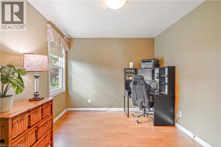 Photo 18 at 22 Wayne Drive, Brantford
