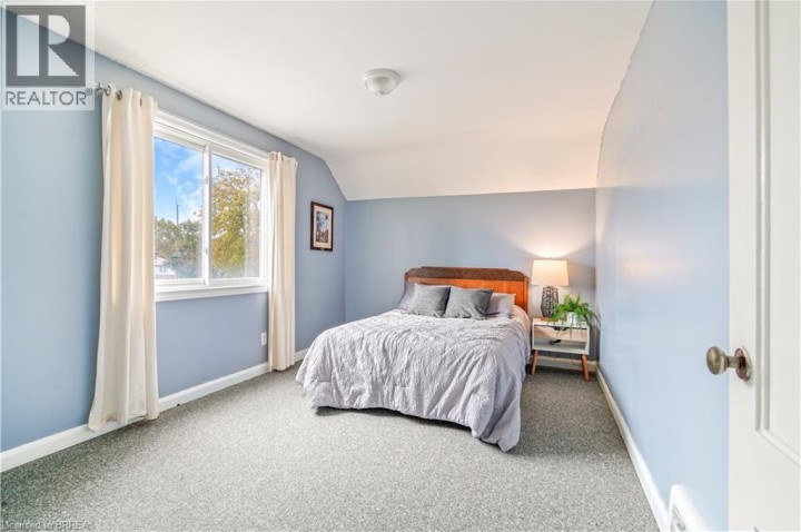Photo 27 at 22 Wayne Drive, Brantford