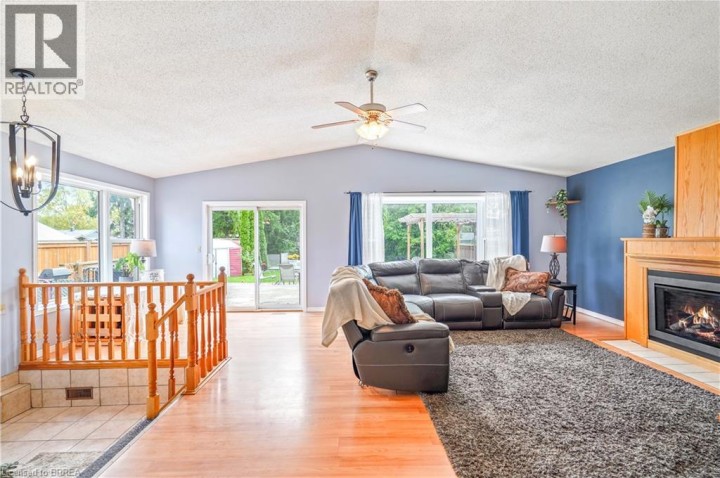 Photo 19 at 22 Wayne Drive, Brantford