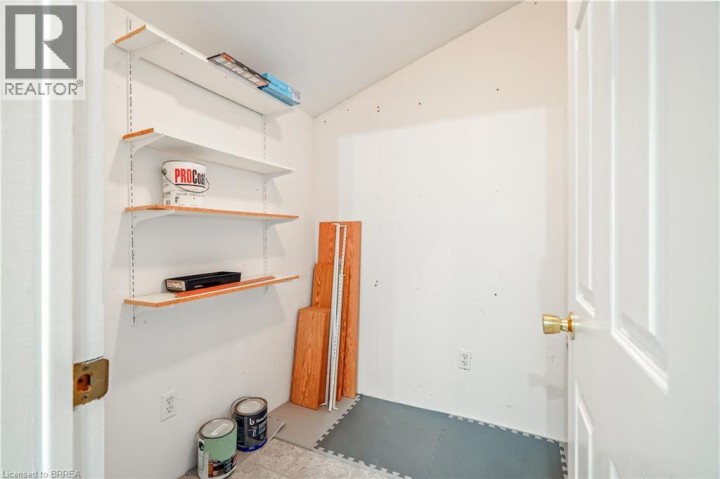 Photo 31 at 22 Wayne Drive, Brantford