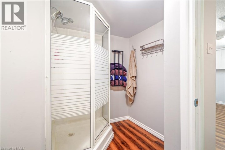 Photo 35 at 22 Wayne Drive, Brantford