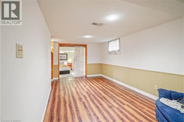 Photo 38 at 22 Wayne Drive, Brantford