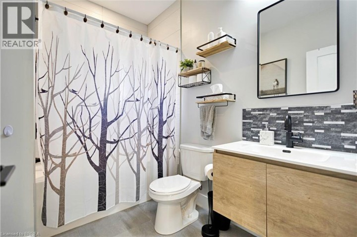 Photo 18 at 197 Grand Street, Brantford