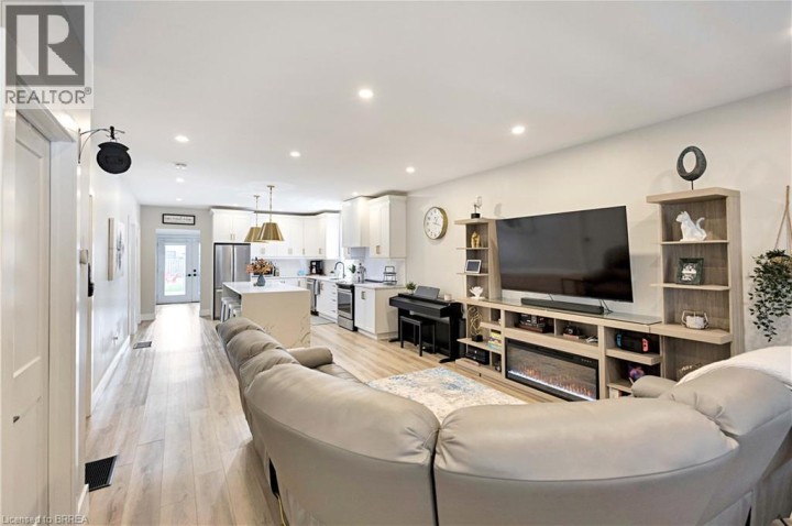 Photo 6 at 197 Grand Street, Brantford