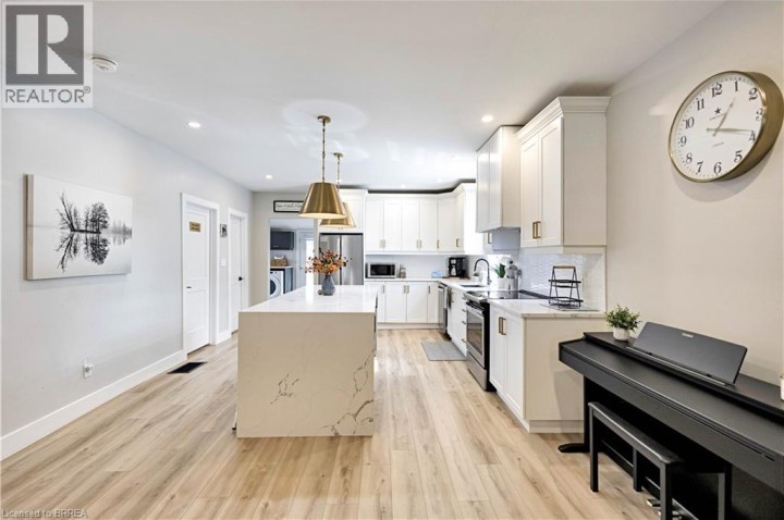 Photo 9 at 197 Grand Street, Brantford