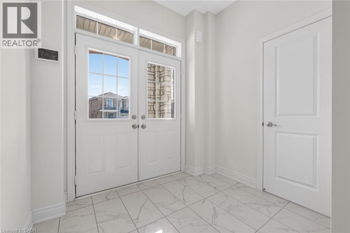 Photo 4 at 47 Bloomfield Crescent, Cambridge