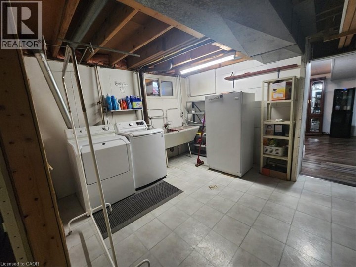 Photo 36 at 130 Balmoral Drive, Brantford