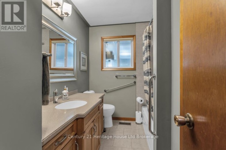 Photo 7 at 12 Camdon Court, Tillsonburg Photo 7 at 12 Camdon Court, Tillsonburg