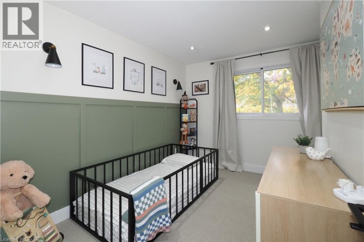 Photo 19 at 143 Angela Crescent, Cambridge