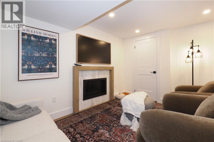 Photo 27 at 143 Angela Crescent, Cambridge