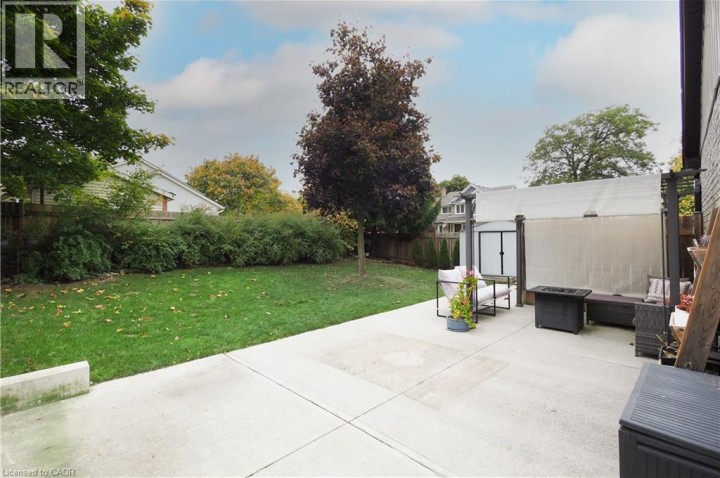 Photo 32 at 143 Angela Crescent, Cambridge