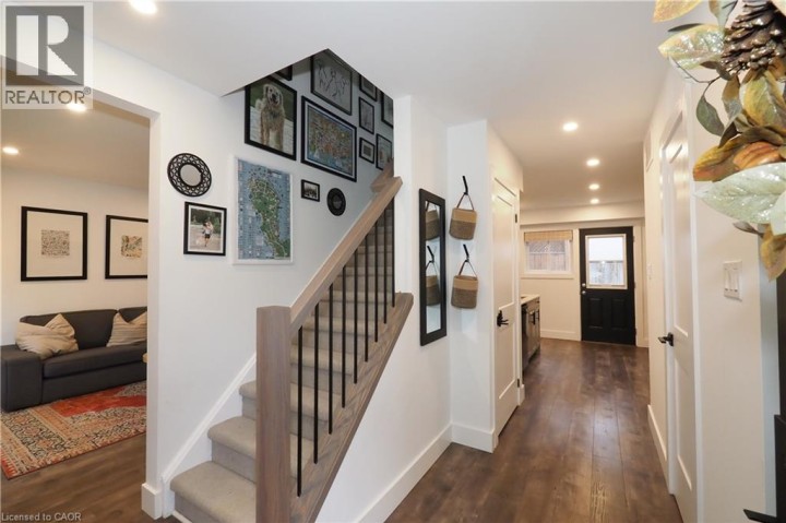 Photo 4 at 143 Angela Crescent, Cambridge