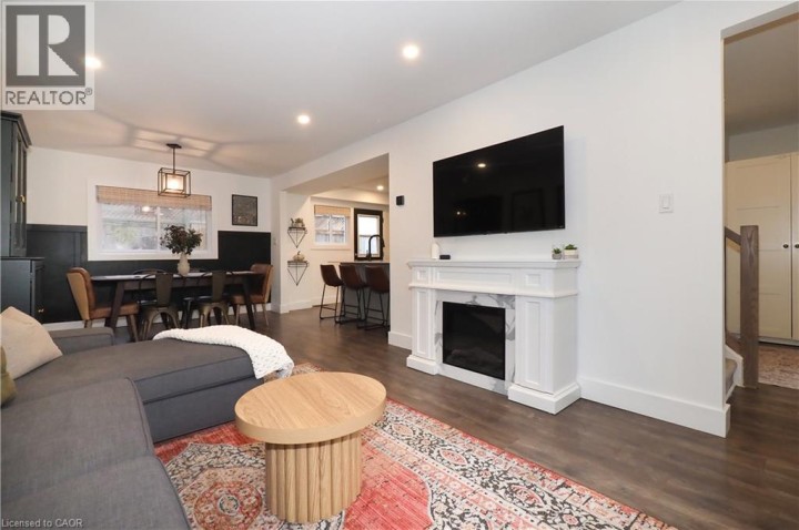 Photo 6 at 143 Angela Crescent, Cambridge