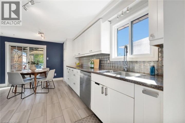 Photo 13 at 139 Ironstone Drive, Cambridge