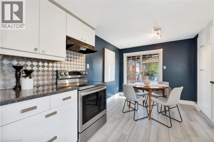 Photo 15 at 139 Ironstone Drive, Cambridge