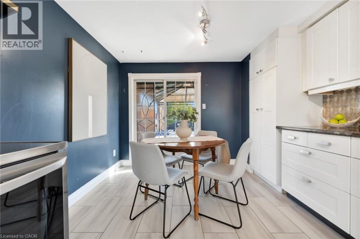 Photo 17 at 139 Ironstone Drive, Cambridge