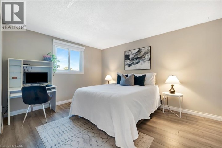 Photo 18 at 139 Ironstone Drive, Cambridge