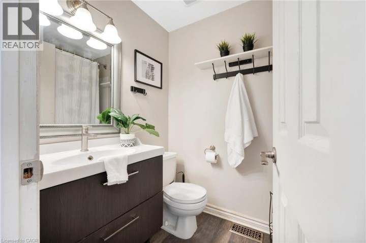 Photo 21 at 139 Ironstone Drive, Cambridge