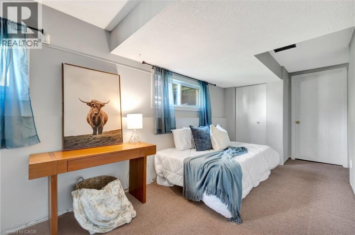 Photo 34 at 139 Ironstone Drive, Cambridge