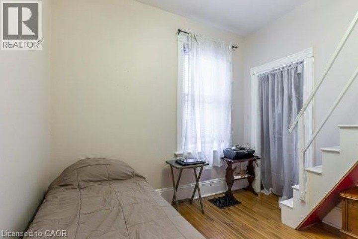 Photo 13 at 30 Dumfries Street, Cambridge