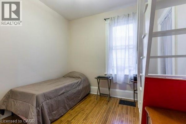 Photo 14 at 30 Dumfries Street, Cambridge