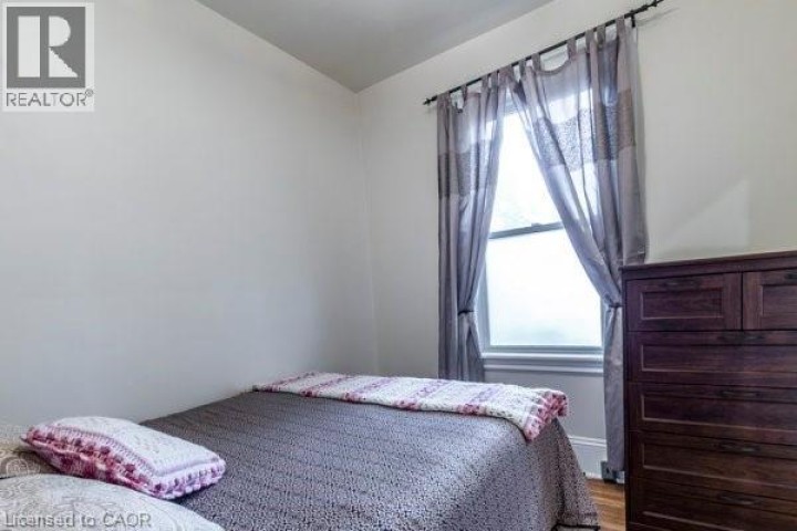 Photo 16 at 30 Dumfries Street, Cambridge