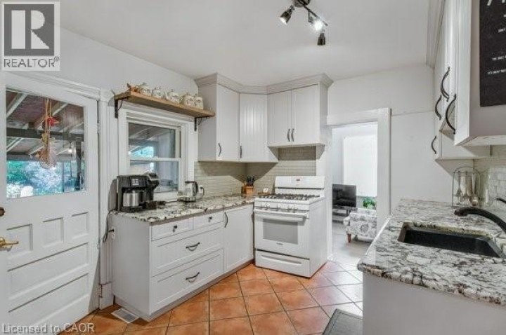 Photo 18 at 30 Dumfries Street, Cambridge