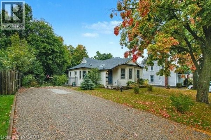 Photo 23 at 30 Dumfries Street, Cambridge