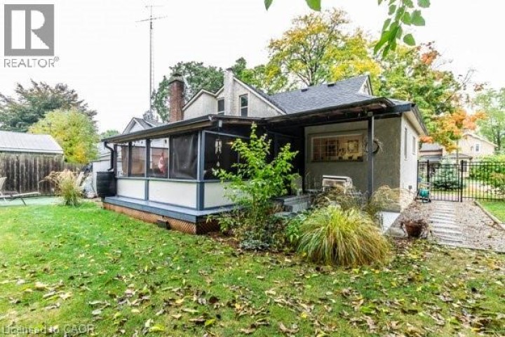 Photo 33 at 30 Dumfries Street, Cambridge