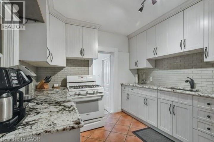 Photo 7 at 30 Dumfries Street, Cambridge