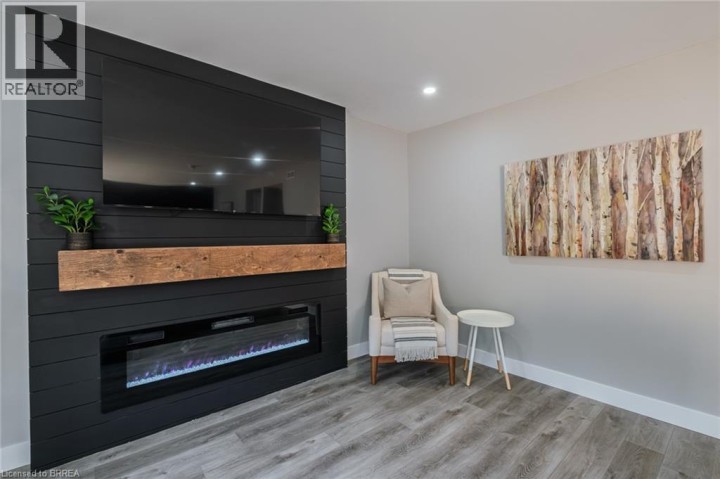 Photo 14 at 14 October Place, Brantford