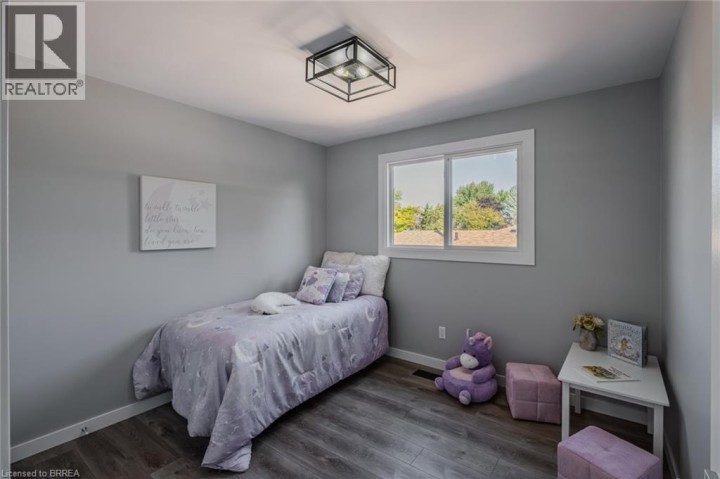 Photo 23 at 14 October Place, Brantford