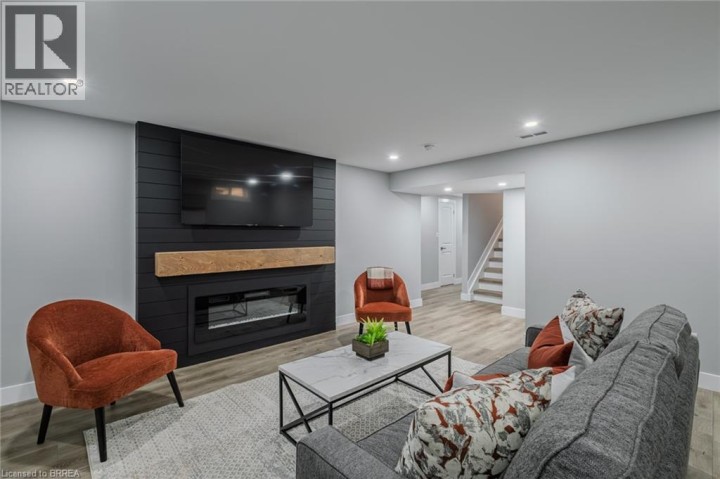 Photo 28 at 14 October Place, Brantford