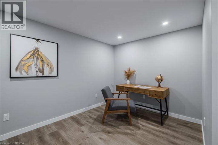 Photo 33 at 14 October Place, Brantford