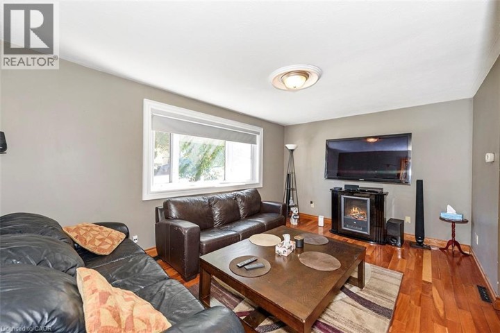 Photo 8 at 58 Fourth Avenue, Cambridge