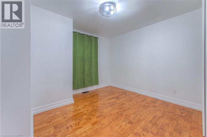 Photo 14 at 22 Dundonald Road, Cambridge